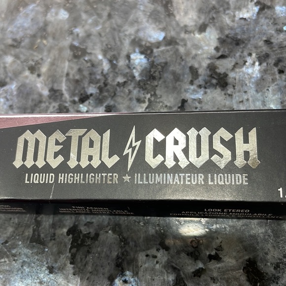 🎉3xHP🎉 Kat Von D Metal Crush liquid highlighter in Roseshock / New in Box - Picture 3 of 6